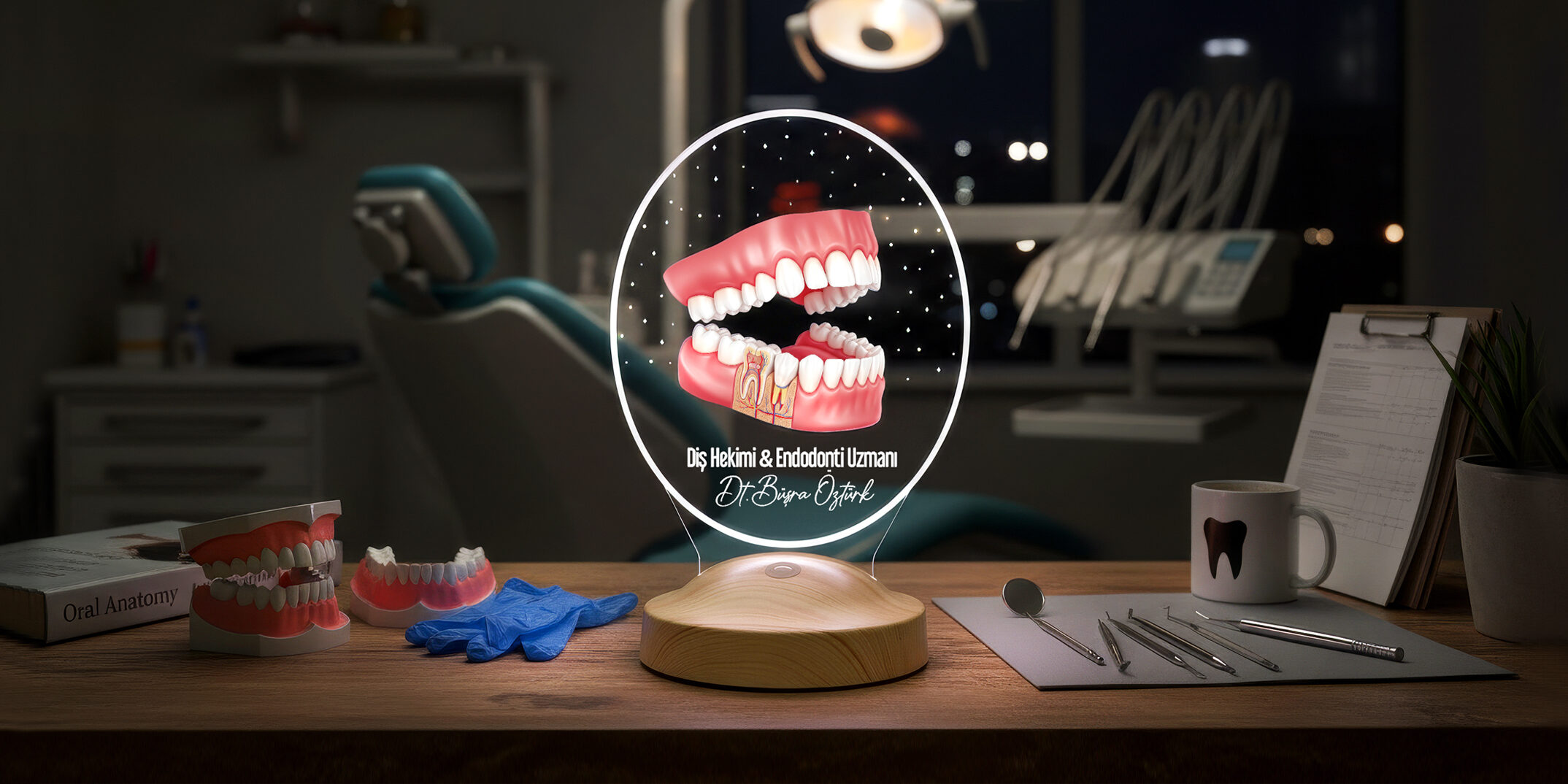 Diş hekimine hediye olarak hazırlanan kişiye özel isimli 3D LED lamba diş temalı tasarım